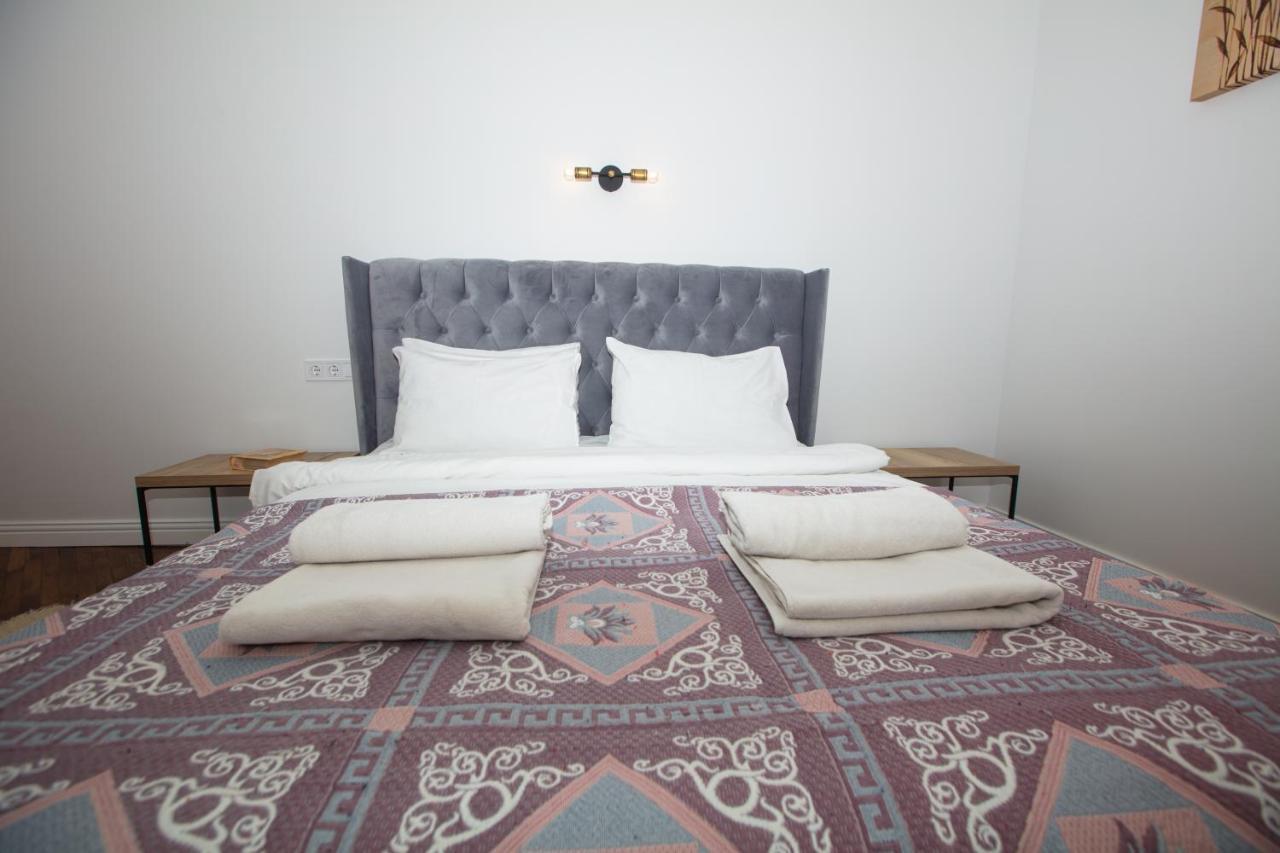 Friends House- Сучасні Апартаменти В Центрі Львова Εξωτερικό φωτογραφία