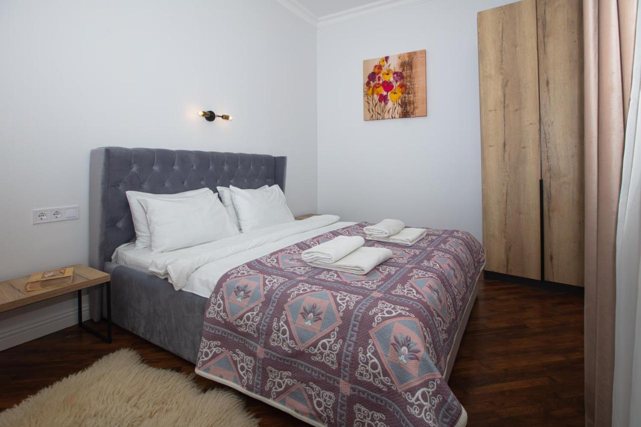 Friends House- Сучасні Апартаменти В Центрі Львова Εξωτερικό φωτογραφία