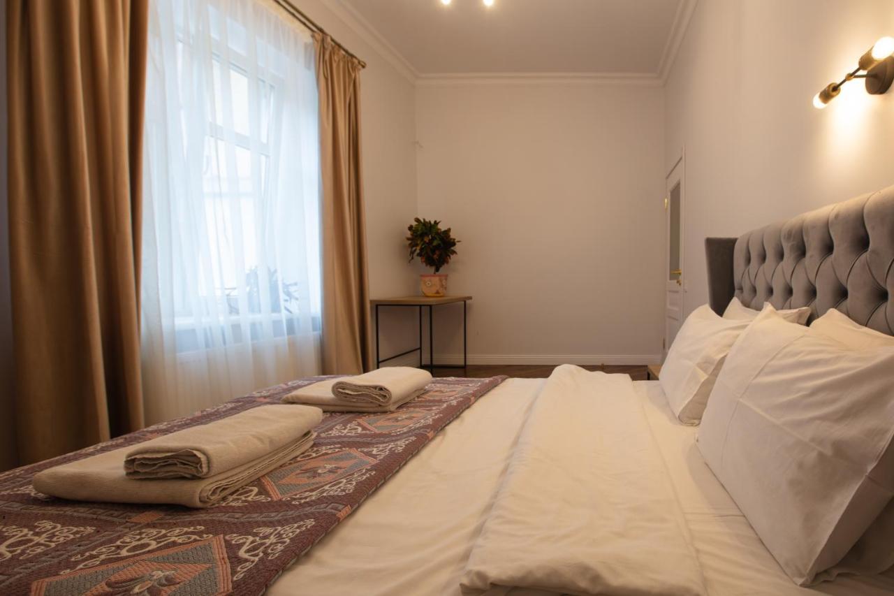 Friends House- Сучасні Апартаменти В Центрі Львова Εξωτερικό φωτογραφία