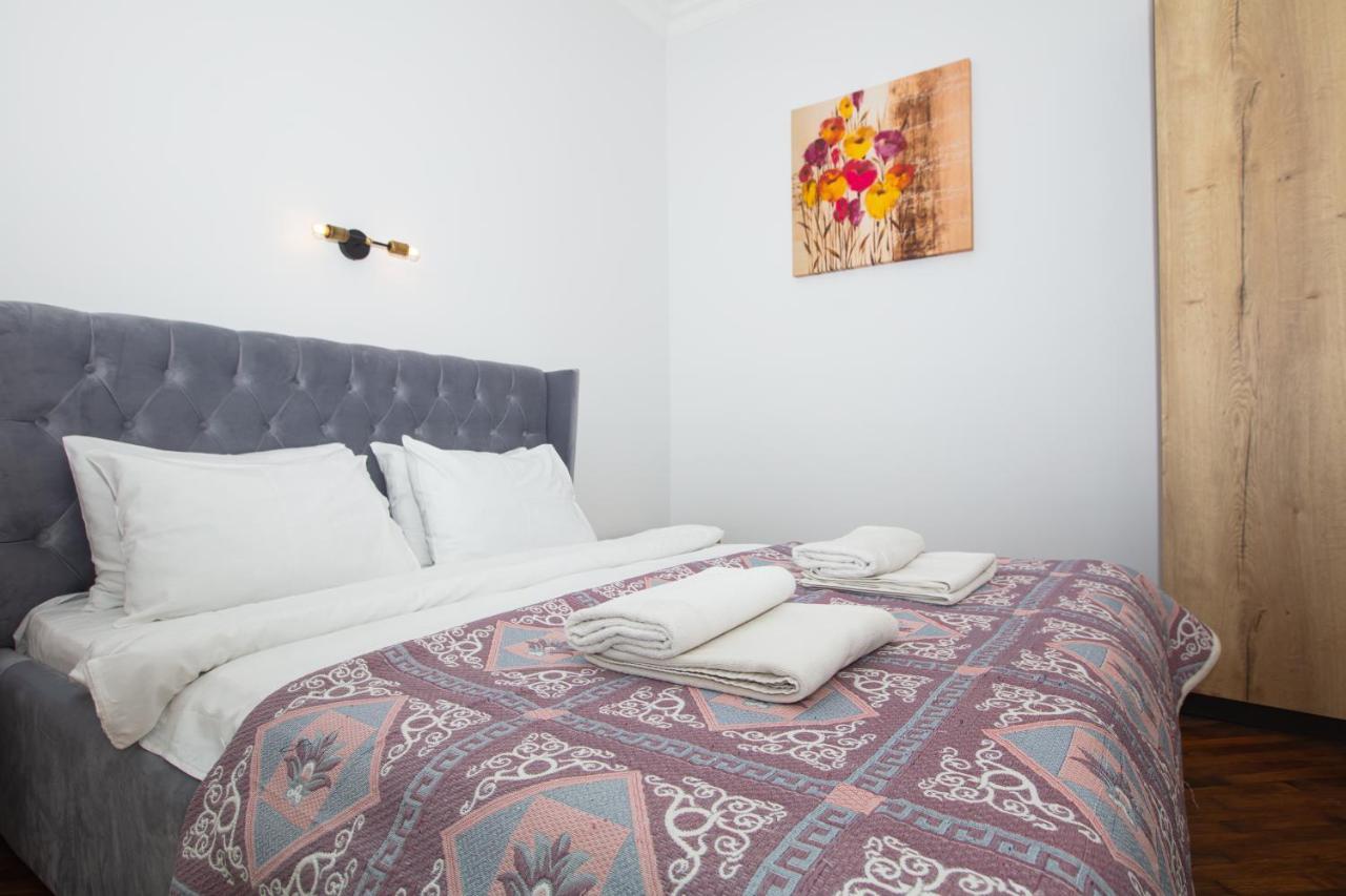 Friends House- Сучасні Апартаменти В Центрі Львова Εξωτερικό φωτογραφία