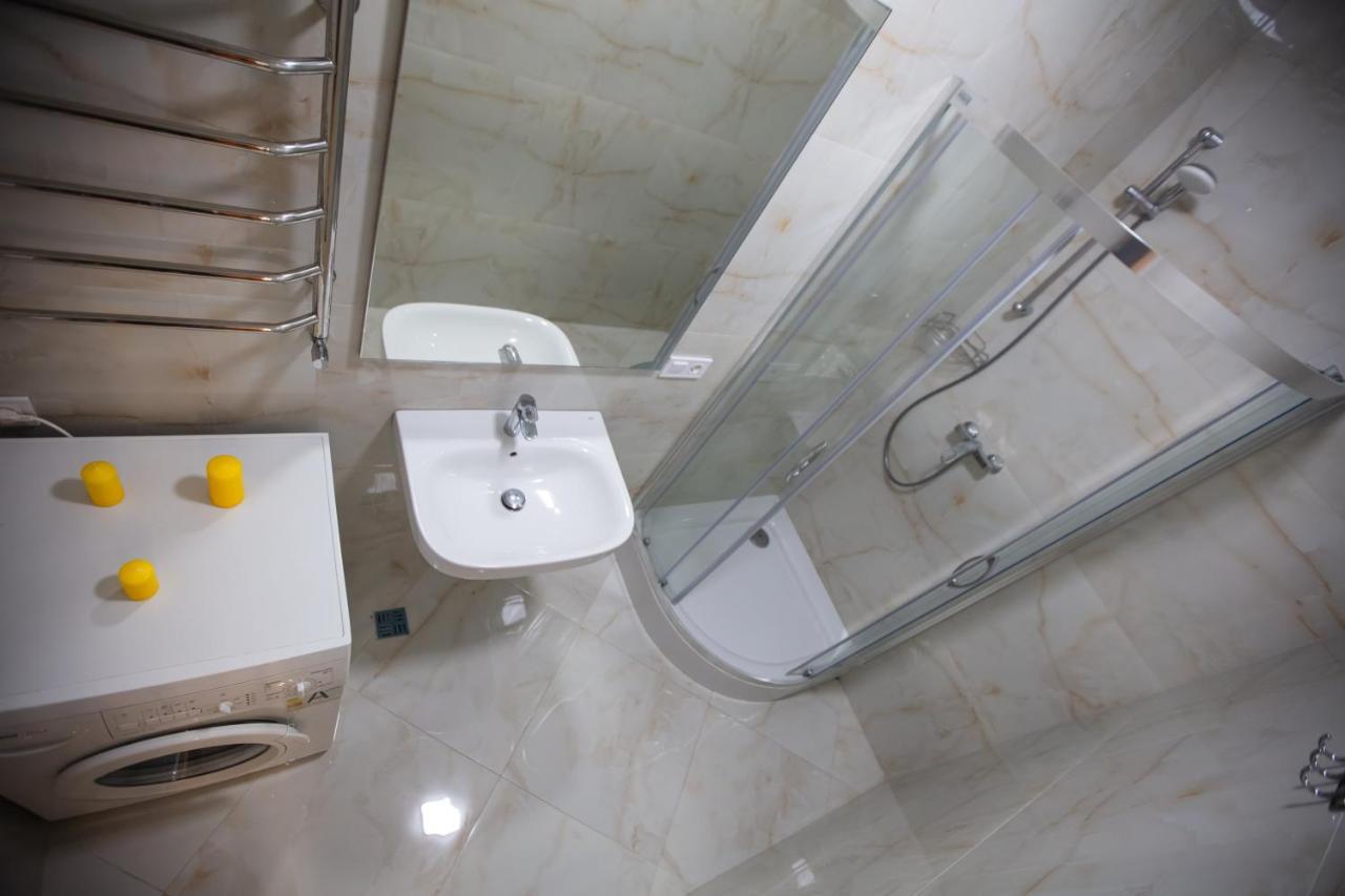 Friends House- Сучасні Апартаменти В Центрі Львова Εξωτερικό φωτογραφία