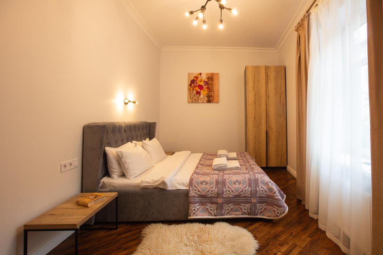 Friends House- Сучасні Апартаменти В Центрі Львова Εξωτερικό φωτογραφία