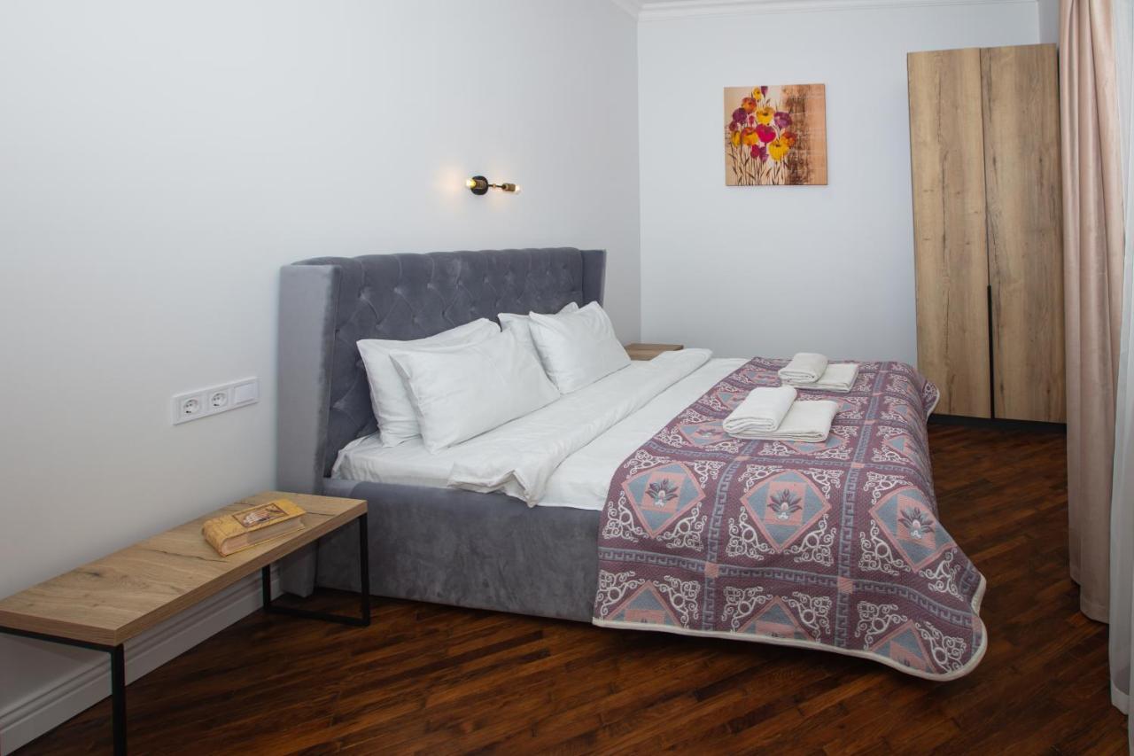 Friends House- Сучасні Апартаменти В Центрі Львова Εξωτερικό φωτογραφία